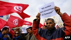 지난 20일 튀니지 미도운에서 최근 박물관 테러를 규탄하는 집회가 벌어졌다.