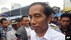 Gubernur Joko Widodo mengatakan lelang jabatan camat dan lurah bertujuan mencari kandidat yang kompeten (AP/Achmad Ibrahim).