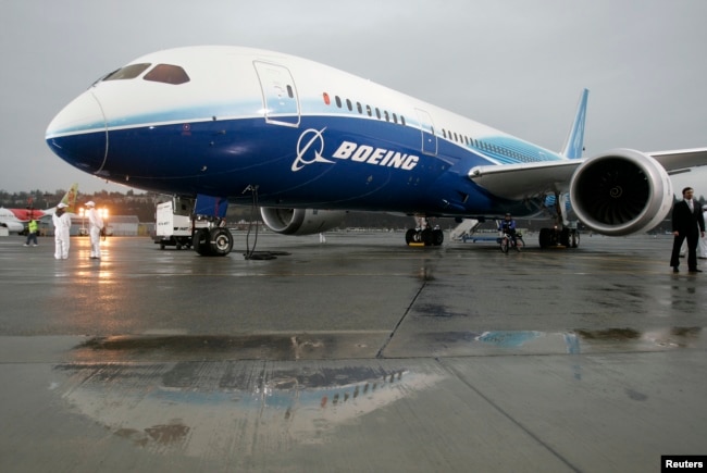 The Boeing 787 Dreamliner sits on the tarmac at Boeing Field in Seattle, Washington after its maiden flight, December 15, 2009. (Reuters)