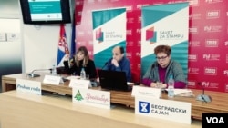 Novinari Tamara Skroza i Petar Jeremić na konferenciji Saveta za štampu, u Pres centru UNS-a, u Beogradu, 15. januara 2019.