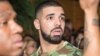 Penyanyi Drake Bagi-bagikan Uang di Miami