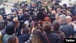 პროფესორი მუსტაფა ემრე ჩაბუქი სასამართლო დარბაზიდან გათავისუფლების შემდეგ, პირველ კომენტარს აკეთებს