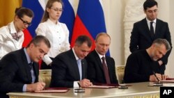 معاہدے پر دستخطوں کی تقریب منگل کو روس کے دارالحکومت ماسکو میں ہوئی