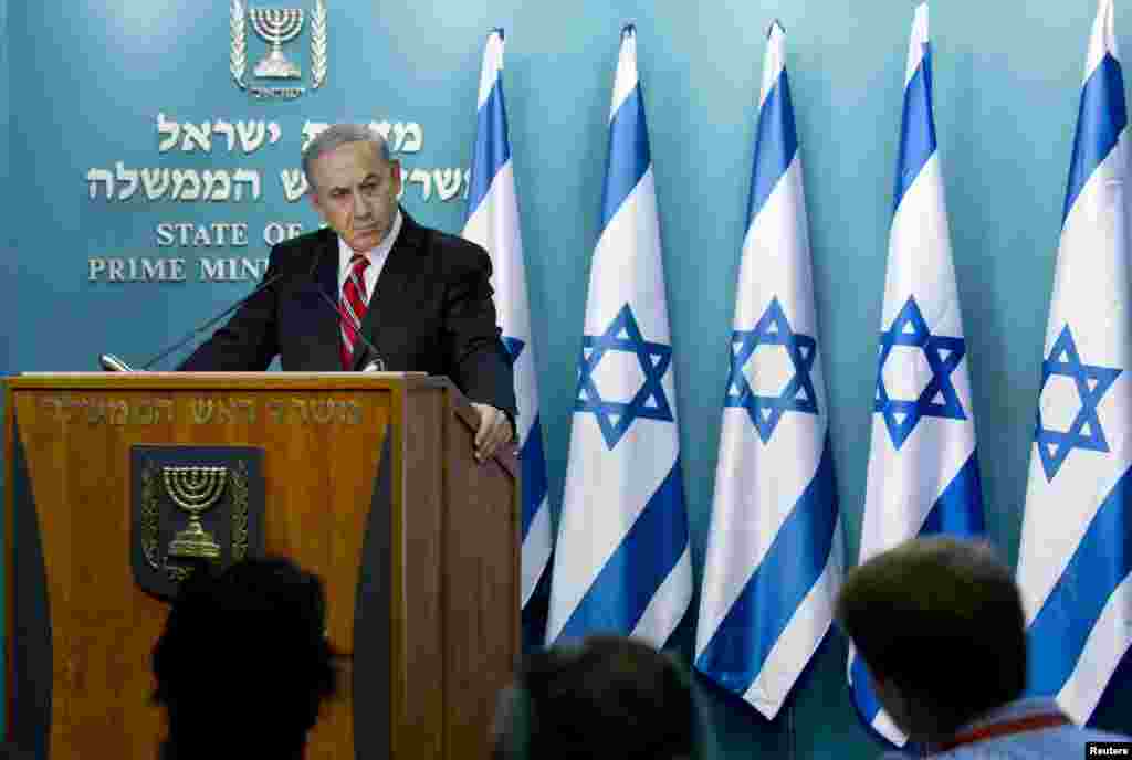 Israel&#39;s Prime Minister Benjamin Netanyahu holds a news conference at his office in Jerusalem, Aug. 6, 2014.