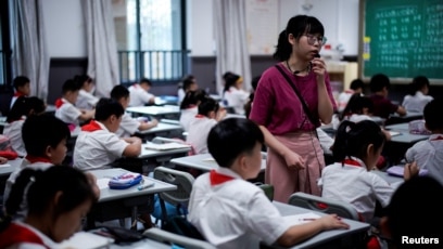 中国出台家庭教育促进法 打造新社会新文化
