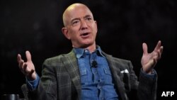 ARHIVA - Osnivač i izvršni direktor Amazona Džef Bezos (Foto: AFP/Mark Ralston)