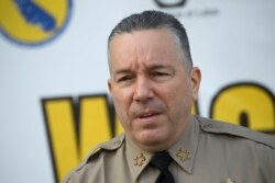 Sheriff Alex Villanueva dari Los Angeles Sheriff's Department (LASD) di Los Angeles, California, 9 Februari 2021. (Foto: Patrick T.FALLON / AFP)