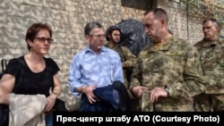 Волкер після призначення у липні відвідав Донбас