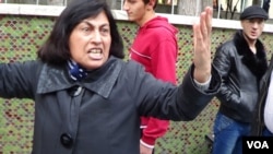 Müxalifət etiraz edir