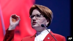 Meral Akşener