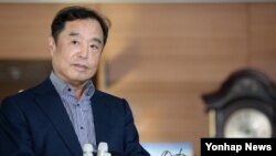 Ông Kim Byong-joon từng phục vụ dưới quyền của cựu Tổng thống Roh Moo-Hyun, một nhân vật có lập trường tự do.