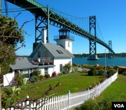 Mount Hope Bridge (TM Weddle/Flickr)