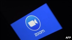 智能手機上的Zoom公司標誌。（2020年3月30日）