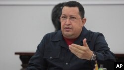 El calmante, un derivado del opio, se le estaría administrado a Hugo Chávez mediante parches en la piel que él oculta bajo la ropa.