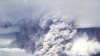 انڈونیشیا: آتش فشاں پہاڑ پھٹنے کا خطرہ