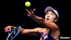 China's Shuai Peng in action during the match against Japan's Nao Hibino on Jan. 21, 2020 at the Australian Open in Melbourne, Australia. REUTERS/Kim Hong-Ji)