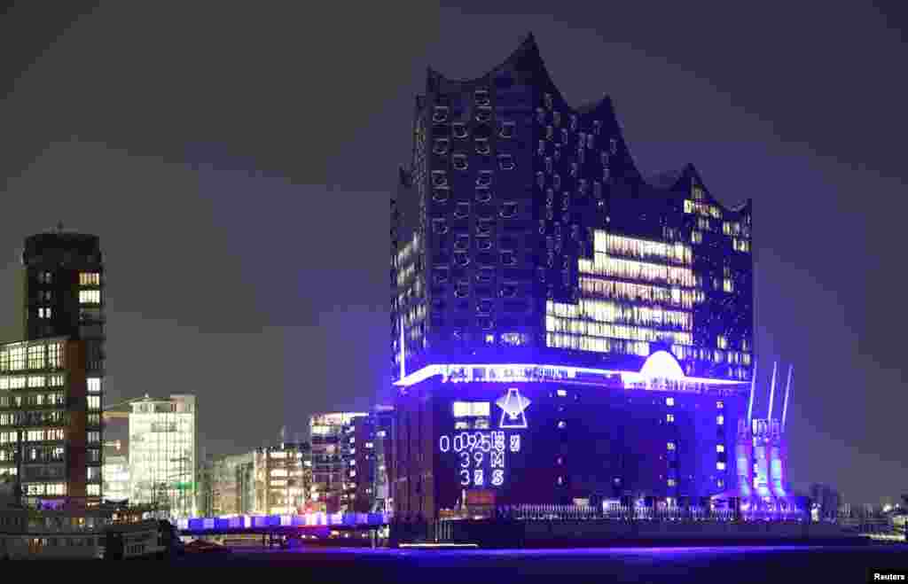 افتتاحیه سالن کنسرت جدید به اسم &laquo;Elbphilharmonie&raquo; در هامبورگ آلمان.