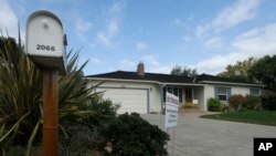 Foto de la casa donde creció Steve Jobs, en Los Altos, California.