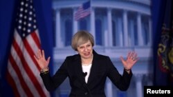 Premye Minis Theresa May ki tap pran lapawòl devan yon gwoup palmantè Repibliken ameriken ki te reyini pou yon konferans-retrèt nan Filadèlfi, Eta Pennsilvani, jedi 26 janvye 2017 la. 