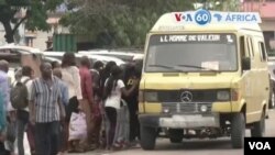 Bato bazali kowela komata na minibus na Kinshasa