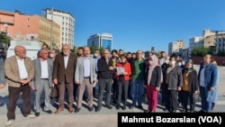 5 Kasım 2021 - CHP il örgütlerinin, asgari ücretliden vergi kesintisine son verilmesi için eş zamanlı düzenledikleri basın açıklamalarından biri de Diyarbakır’da yapıldı