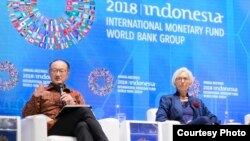 លោកស្រី Christine Lagarde​ ប្រធាន IMF និង​លោក Jim Yong Kim ប្រធាន​ធនាគារ​ពិភពលោក​ ក្នុង​ពិធី​បើក​កិច្ច​ប្រជុំ​ Fintech Agenda នៅ​កោះ​បាលី។