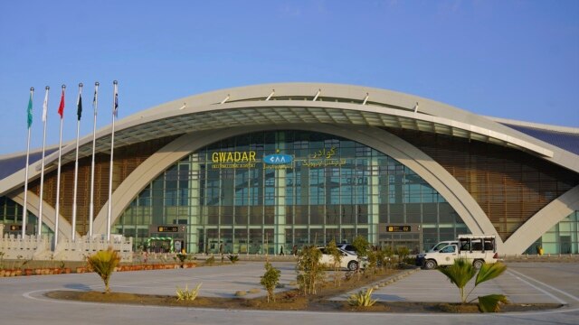 Aerodrom od 240 miliona dolara bez putnika i aviona - februar 28, 2025 episode artwork