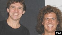 Jazz America’s Russ Davis with legendary guitarist Pat Metheny 