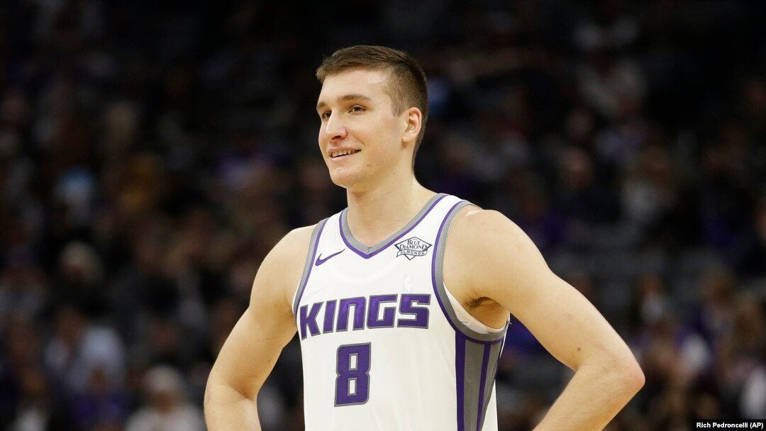 Bogdan Bogdanović tokom prve četvrtine utakmice između Sakramento Kingsa i Juta Džeza (AP Photo/Rich Pedroncelli)