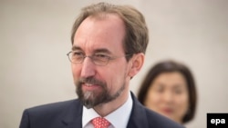 Zeid Ra'ad Al Hussein, Haut-Commissaire des Nations Unies aux droits de l'homme, sourit lors d'une déclaration liminaire à la 31e session du Conseil des droits de l'homme, au siège européen des Nations Unies (ONU) à Genève, Suisse, 29 février ici 2016. epa/SANDRO CAMPARDO