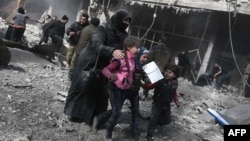 东古塔居民纷纷逃离政府军攻击炮火