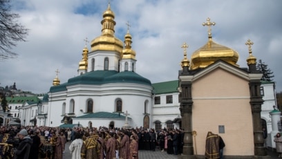 Tensions Rise at Ukraine’s Historic Religious Center