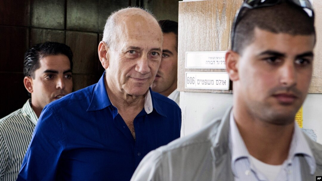 Bivši izraelski premijer, Ehud Olmert posle izricanja presude, 13. maj 2014.