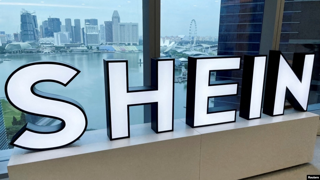 中国跨境电商SHEIN位于新加坡中央商务区办公室的SHEIN标志。（资料照）(photo:VOA)
