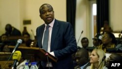 Umgcinincebo kahulumende wakwele Zimbabwe, Mthuli Ncube.