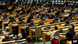 འཛམ་གླིང་གི་དབུ་ཁྲིད་ཚོ་རྒྱལ་ཚོགས་ཀྱི་ཚོགས་ཆེན་ལ་མཉམ་ཞུགས།