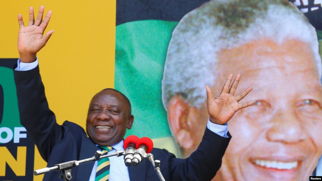 Icegere ca Perezida w'Afrika y'epfo, Cyril Ramaphosa mu birori vyo kwibuka imyaka ijana ya Nelson Mandela, Cape Town, Ukwezi kwa kabiri, itariki 11, 2018. 