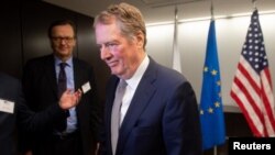 El representante de comercio de Estados Unidos, Robert Lighthizer, dijo que ampliará un proceso de solicitud de exclusiones.