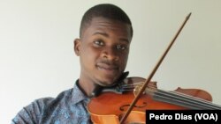 Félix da Costa, maestro da Orquestra Camerata de Luanda, Angola