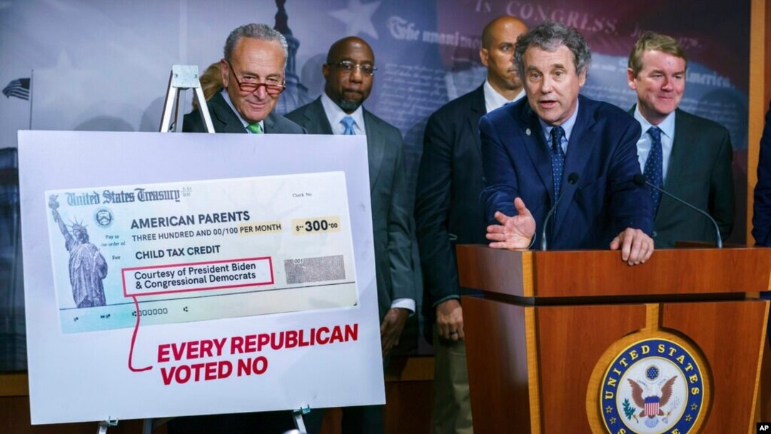 Para anggota Kongres AS dari partai Demokrat saat membahas pemberian kredit pajak bagi anak-anak di Gedung Capitoll, Washington DC (foto: dok). 