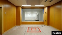 FILE - An execution chamber is pictured at the Tokyo Detention Center in Tokyo Aug. 27, 2010. 