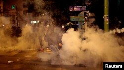 Manifestantes protestan en La Paz, Bolivia, el 23 de octubre de 2019, contra resultados anunciados por el Tribunal Electoral. (Foto Reuters)