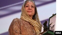 رخشان بنی اعتماد، جایزه بهترین فیلمنامه را از جشنواره ونیز دریافت کرد