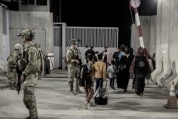 Evacuaciones del aeropuerto de Kabul, Afganistán, el viernes 27 de agosto de 2021.