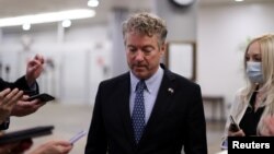 Senator Rand Paul dari Partai Republik termasuk salah satu yang menolak upaya pemakzulan Trump. 