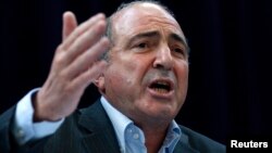 Boris Berezovsky fue encontrado muerto en circunstancias sospechosas en el sur de Inglaterra.