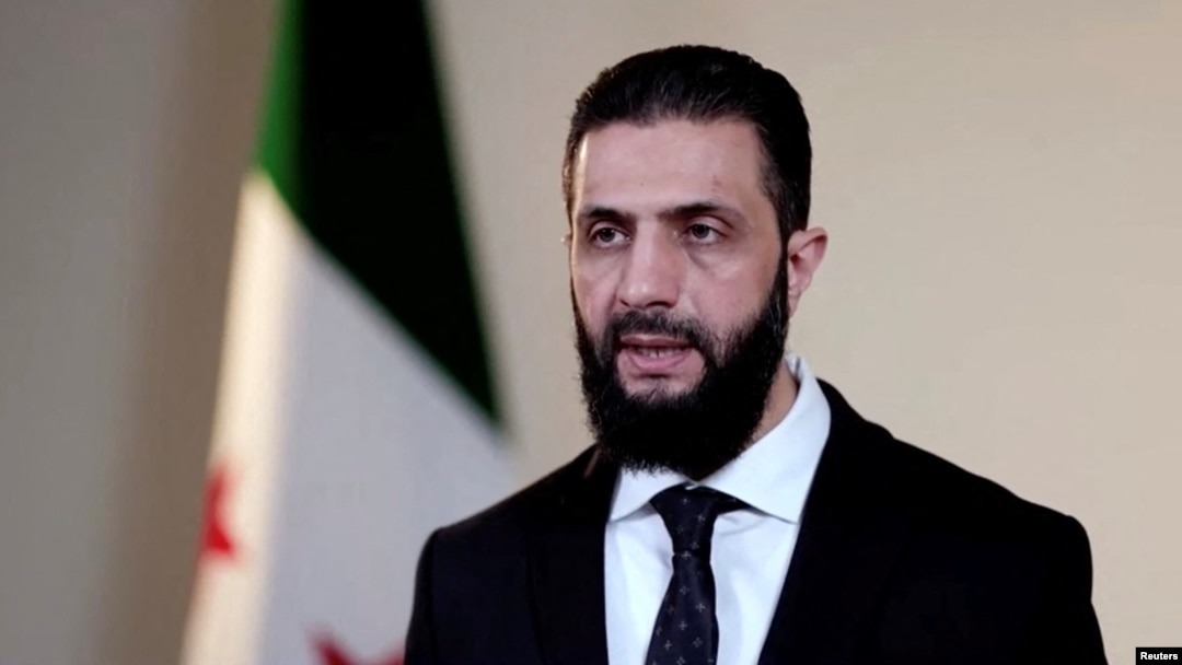 Suriye'nin geçici Cumhurbaşkanı Ahmed el-Şara, “Biz mazlumları savunmak için savaştık ve en yakınımız arasındakilerde bile, haksız yere kanın dökülmesini ya da cezalandırılmadan veya hesap vermeden kurtulunmasını kabul etmeyeceğiz” dedi. 