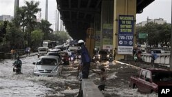 Tropical Storm Aere Pounds Philippines, Takes Aim at Taiwan