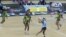 AbeZimbabwe badlala ibhola lezandla kwele Botswana kumncintiswano weWorld Netball Tournament.