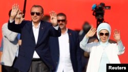 Le president Turc Tayyip Erdogan et sa femme Emine Gulbaran, Istanbul, 7 aout 2016